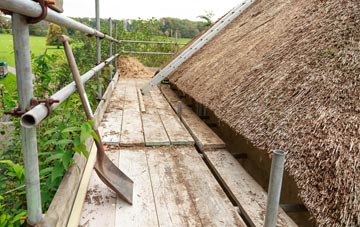 advantages of Manningford Bohune thatch roofing